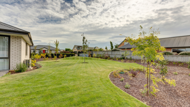 Outside Area Ashford Retirement Village
