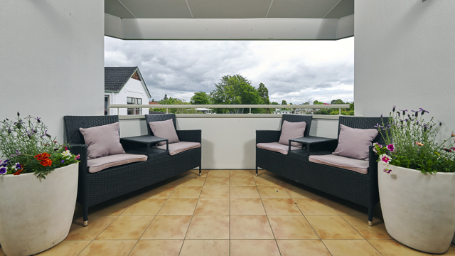 Patio Cedar Manor