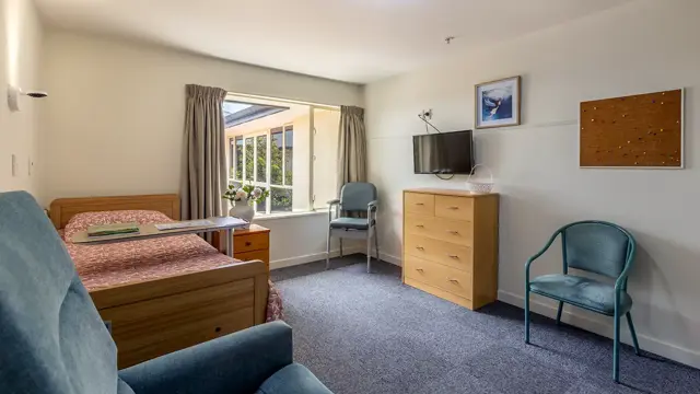 Longwood Care Home - care home room