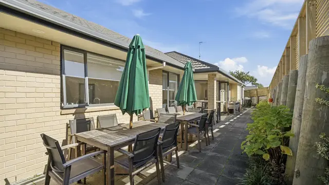 Bupa Winara Retirement Village - outdoor seating 