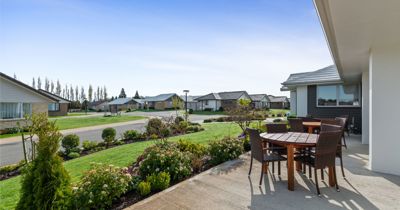 Patio Windsor Park Retirement Village