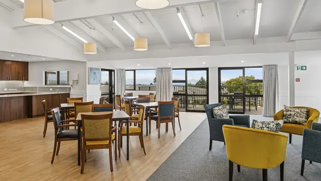 Catherine Armstrong Household - community dinning and kitchen 