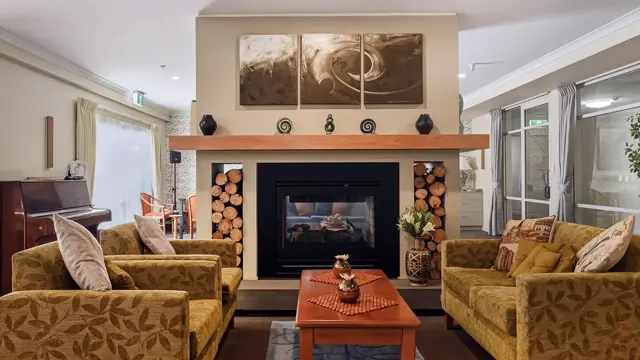 Liston Heights RV - community lounge 