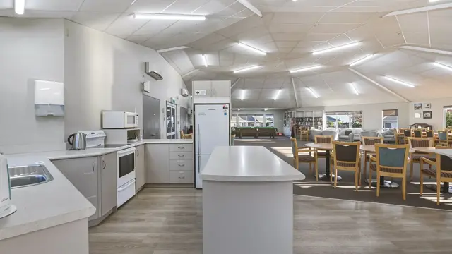 Liston Heights RV - community kitchen