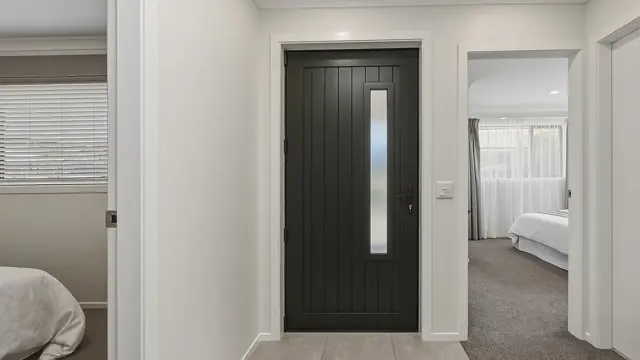 Redwood villa 33 - front door 