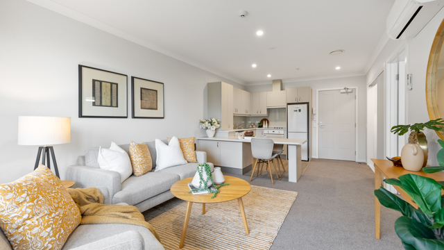 Lounge and Kitchen 