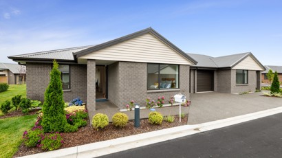 front of villa  - foxbridge retirement village