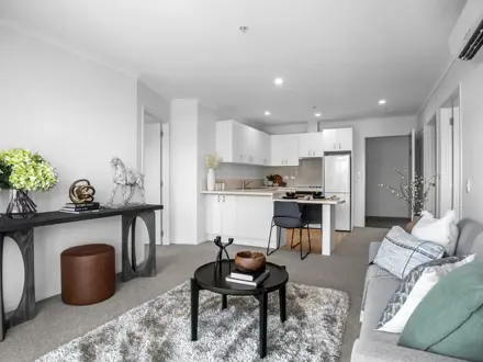 Lounge and Kitchen 