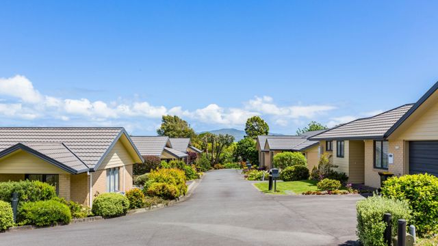 Winara Retirement Village Villas Driveway