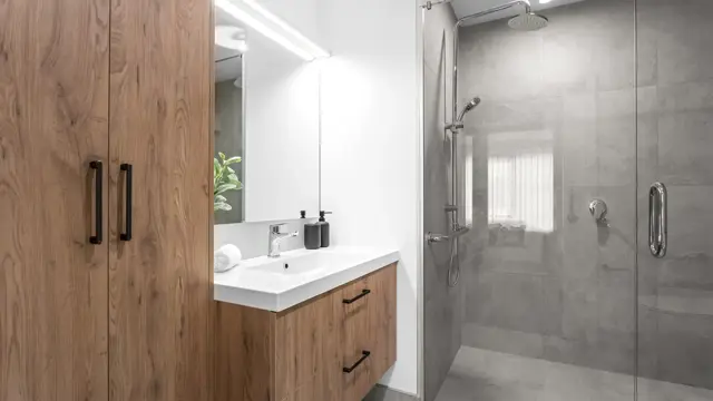 Rakahui Apt - bathroom