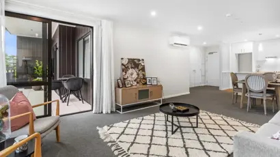Ōtākaro Apt -living space 