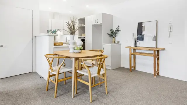 Cashmere View - Apartment 306 - dining and kitchen 