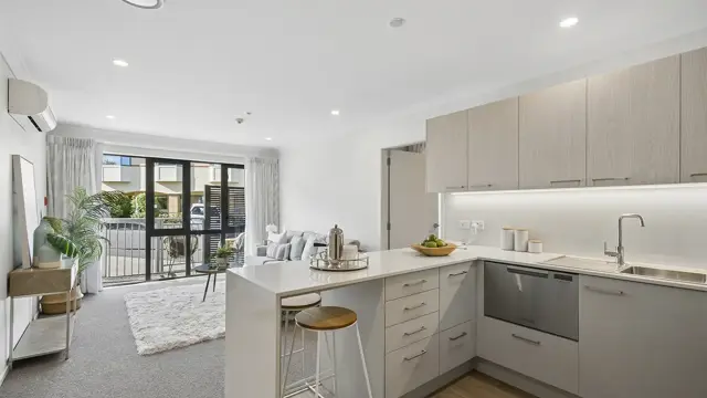 Bupa Winara - Apt 101 - kitchen and lounge 