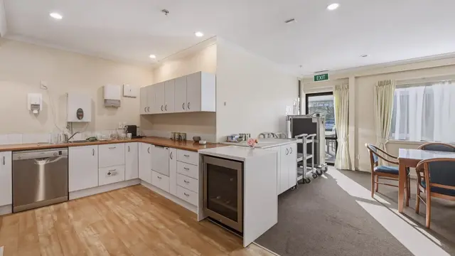 Liston Heights RV - community kitchen