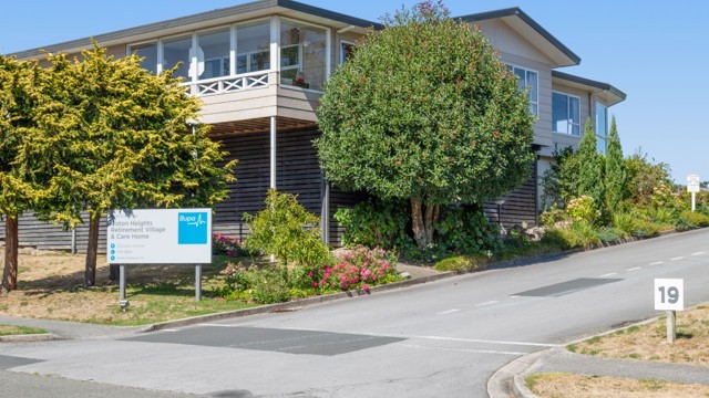 Front Sign Liston Heights Retirement Village 