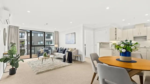 Apt 210 - open plan living 