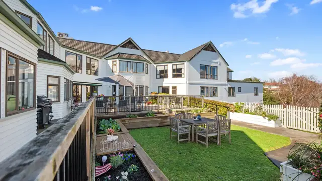 Cedar Manor Retirement Village Outdoor Dinning