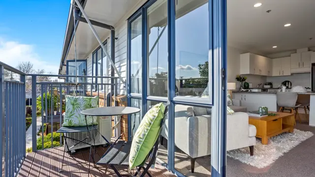 Manurewa apartment - balcony