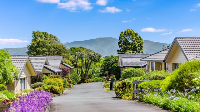 Winara Retirement Village Villas Driveway
