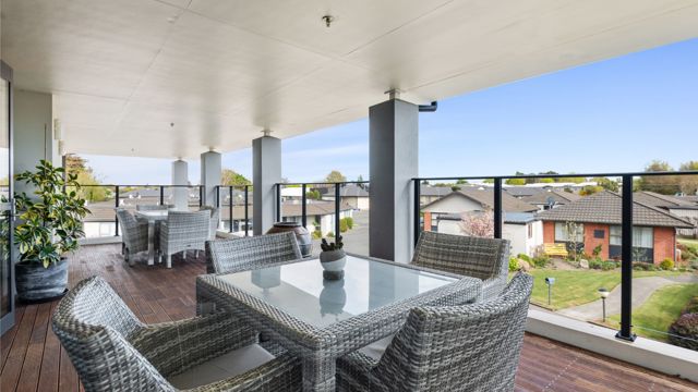Deck Cashmere View Retirement Village