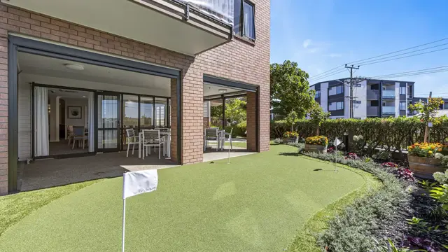 Putting Green 