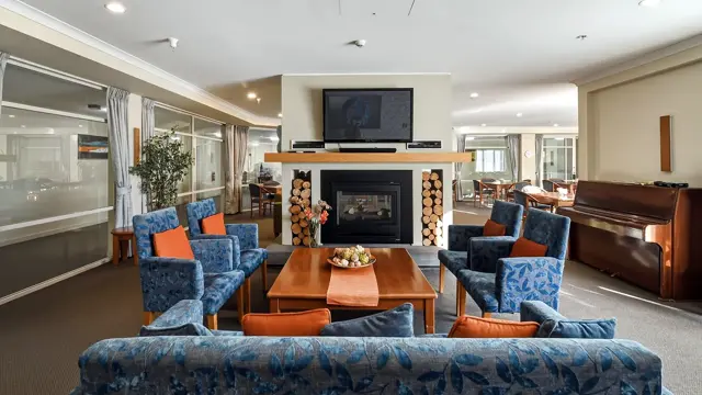 Liston Heights RV - community lounge 