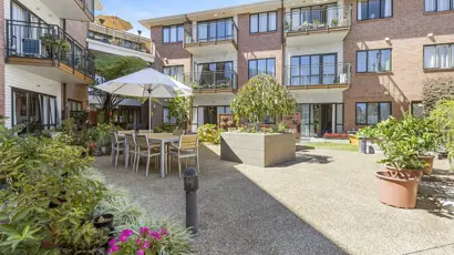 Outdoor Dinning