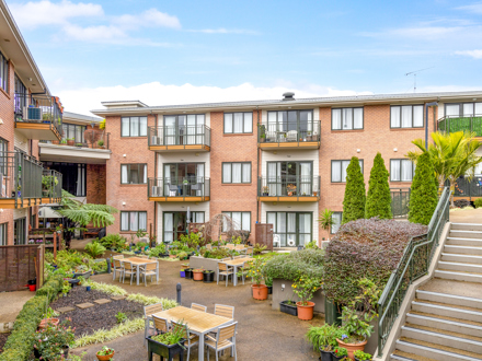External View Glenburn Apartment