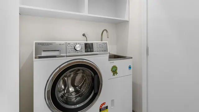 Ōtākaro Apt - laundry 