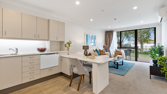 Lounge and Kitchen 