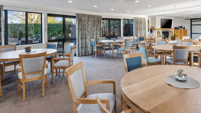 Community dining 