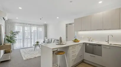 Bupa Winara - Apt 101 - kitchen and lounge 