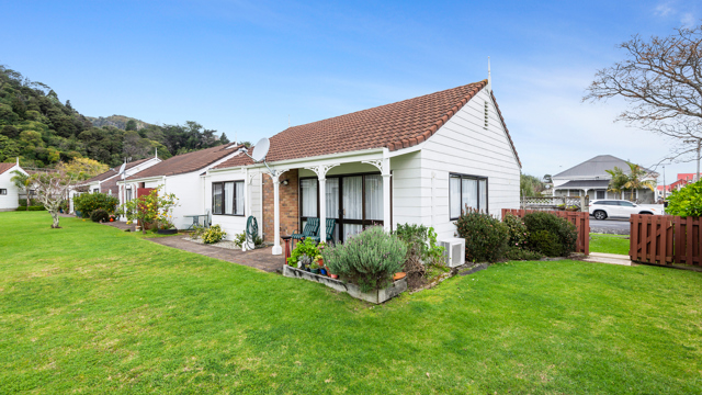 Waiokaraka Retirement Village Villa Exterior