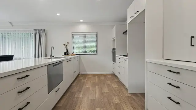 Villa 3/17 7th Ave - kitchen 