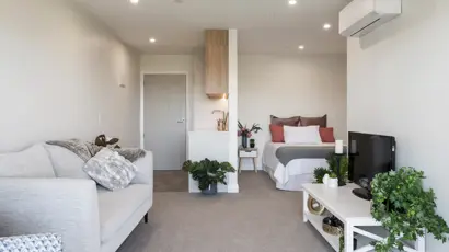 Liston Heights serviced studio apartment - full apartment