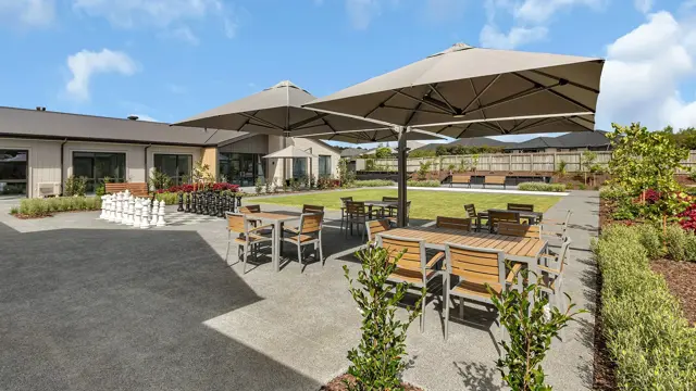 Outdoor Dinning