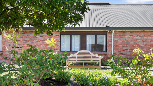 Garden bench 