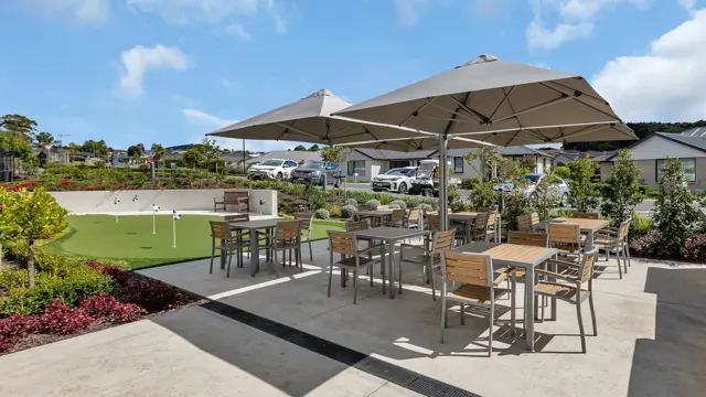 Outdoor Dinning