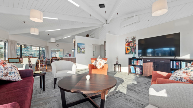 Liston Heights - serviced apartment community lounge