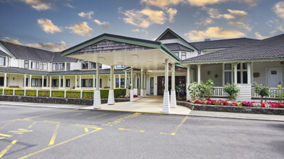 Exterior of Cedar Manor
