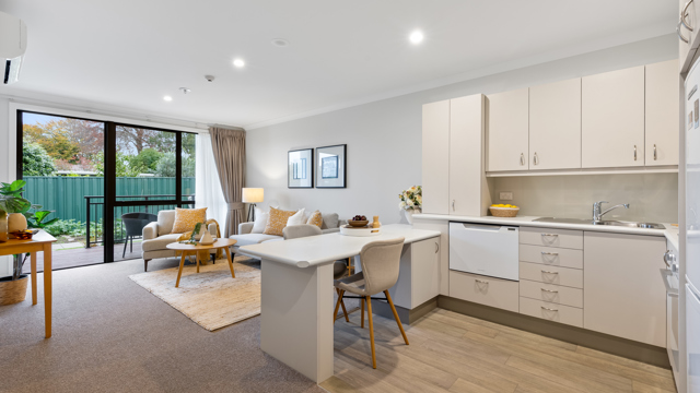Lounge and Kitchen 