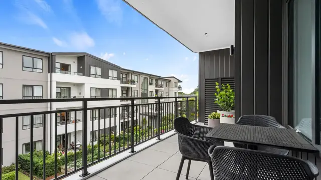 Ōtākaro Apt - balcony 