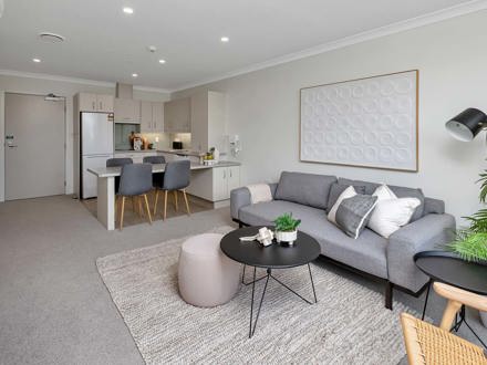 Lounge and Kitchen 