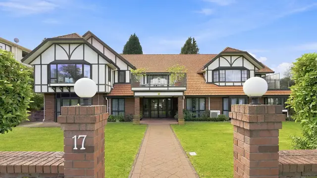Villa 3/17 7th Ave - exterior 