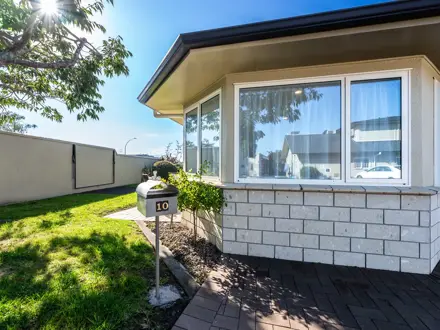 Bupa Accadia Villa Exterior