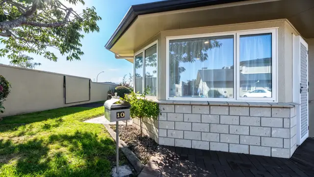 Bupa Accadia Villa Exterior