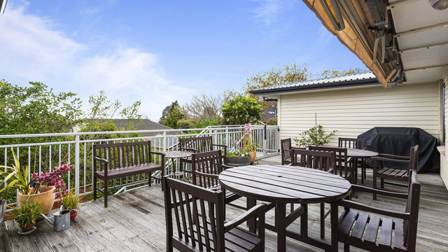 Winara Retirement Village Outdoor Seating 