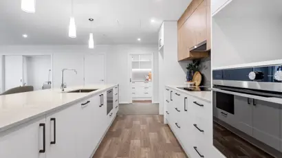 Rakahui Apt - kitchen 