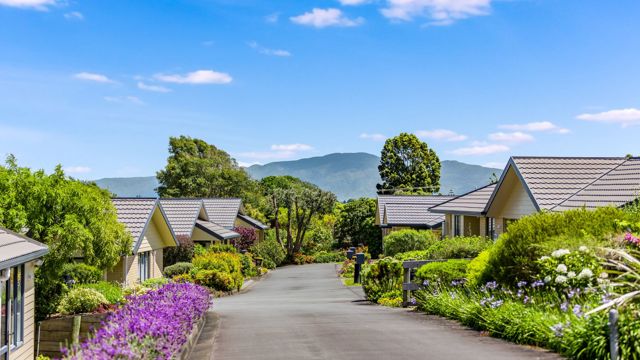 Winara Retirement Village Villas Driveway