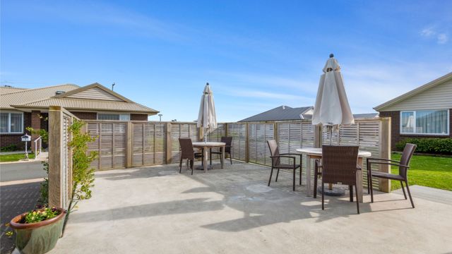 Patio Longwood Retirement Village
